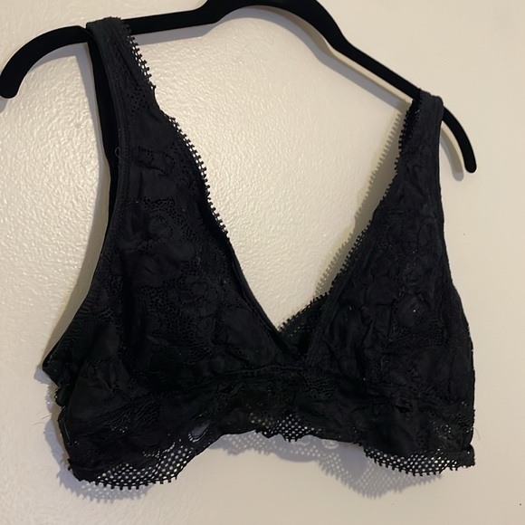 Aerie | Elegant Black Lace Bralette - Picture 2 of 4